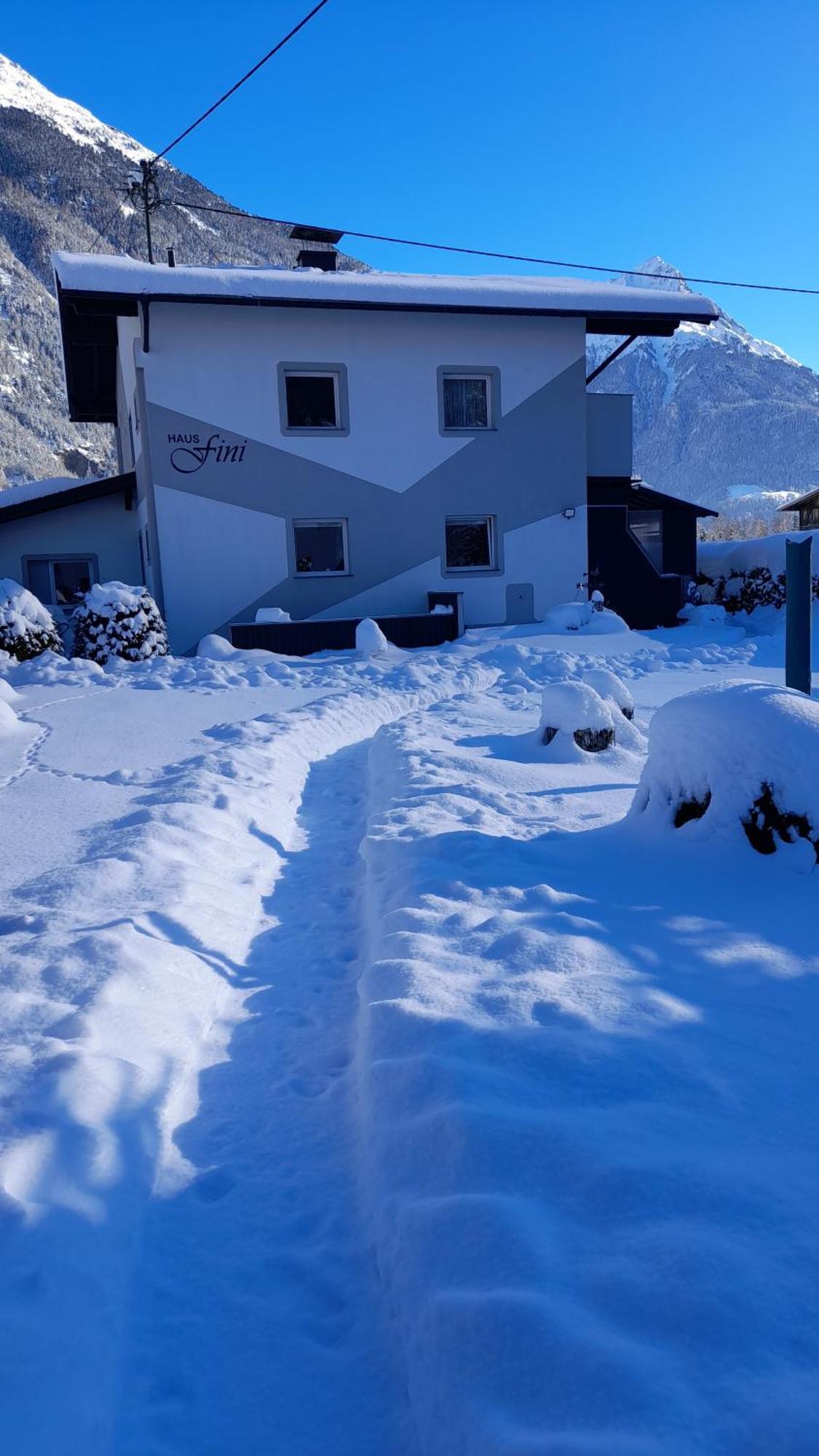 Haus Fini Apartman Längenfeld Kültér fotó